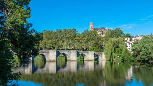 Bord De Vienne Pont St Etienne Cathedrale ©ville De Limoges Vincent Schrive