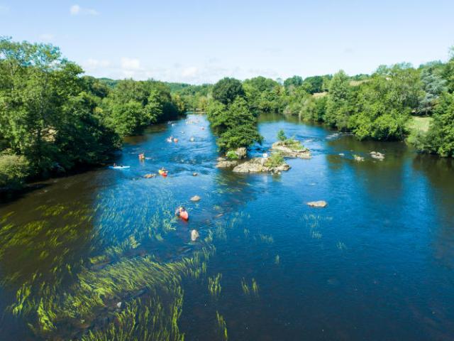 Canoe Sur La Vienne à Saint Victurnien ©philippe Laurençon Ot Porte Océane Du Limousin