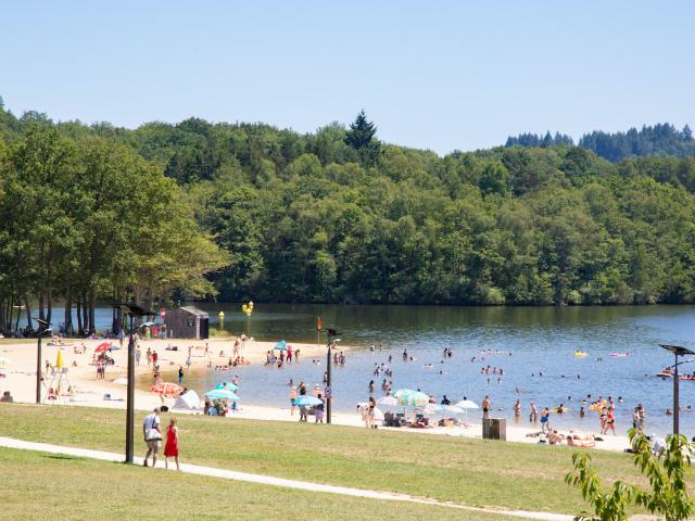 Lac Saint Pardoux Plage Santrop