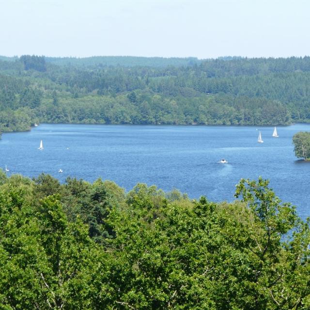 Vue Lac Vassiviere Sp Min