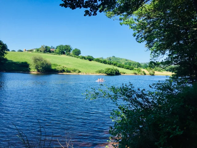 Le lac de Ste Hélène, à Bujaleuf