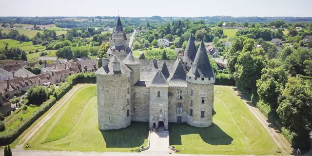 Château de Bonneval vue aérienne façade est