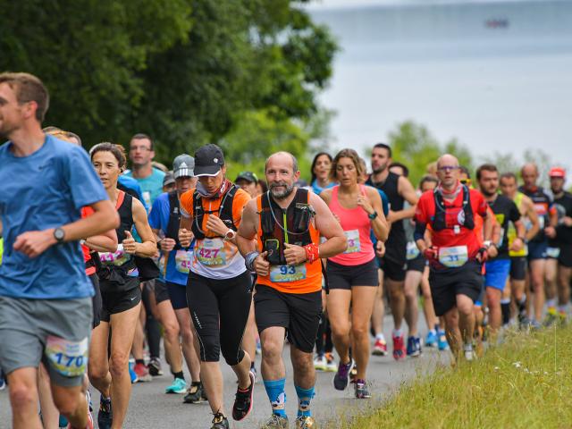 Le Tour Du Lac De Vassiviere