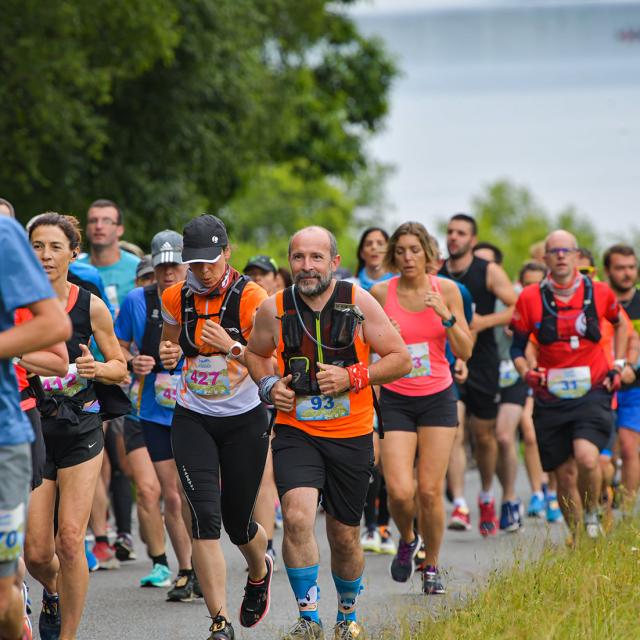 Le Tour Du Lac De Vassiviere