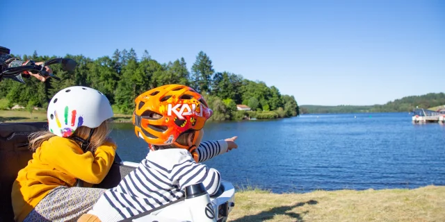 Velo En Famille A Vassiviere