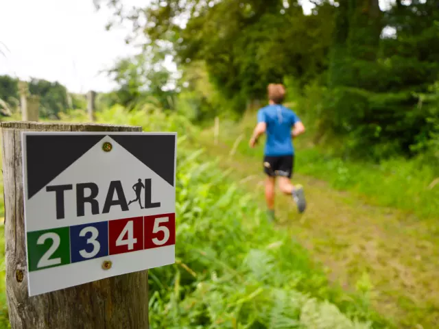 Base Uni Vert Trail Les Cars