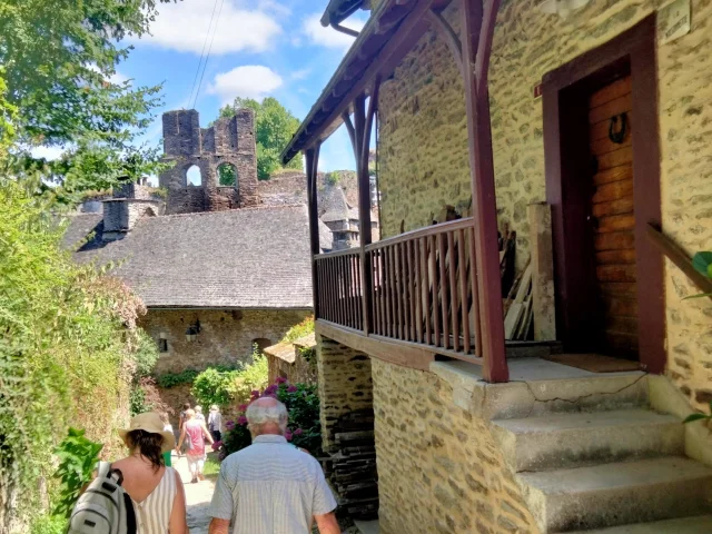 Sentier des deux collines à Ségur-le-Château