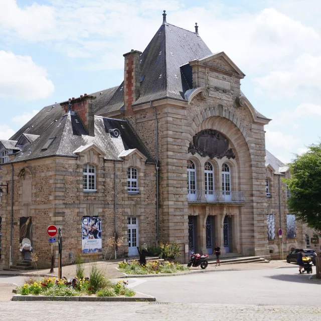 Saint Junien Salle Des Fetes