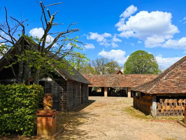 Musée de la Terre - Tuilerie - Saint Hilaire Les Places