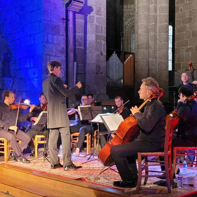 Concert De Musique Classique Dans La Collegiale De Saint Leonard De Noblat Avec Les Homards Indosilesnathalie Moiroud