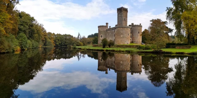 Chateau De Montbrun Dournazac